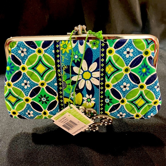 Vera Bradley Daisy Daisy Clutch Wallet - Picture 5 of 5